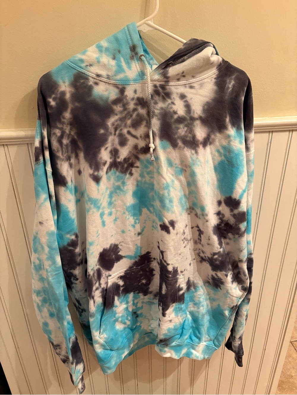 Freeway Tie-Dye Crewneck Hoodie in Blue, Black, White